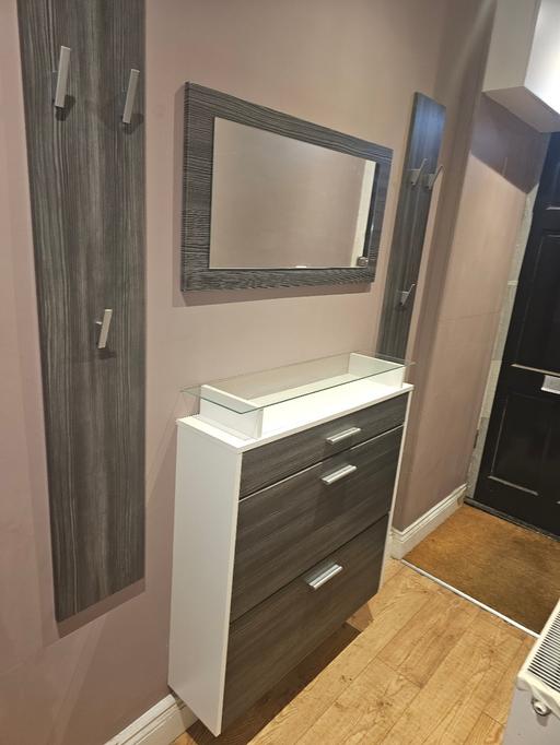 Buy & Sell Haydons Road South West London - Photos for Hallway set: shoe cabinet, mirror, 2 hangers