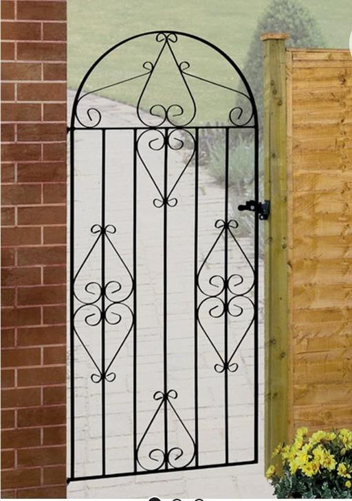 Buy & Sell Canning Town East London - Photos for Suez Black Metal Gate