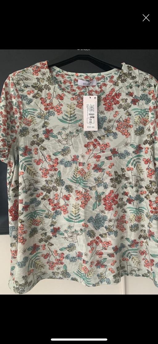 Buy & Sell Woodcross Wolverhampton - Photos for New M&S top