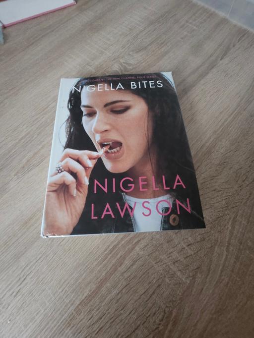 Buy & Sell Newton Doncaster - Photos for Nigella cookery book..nigella bites.