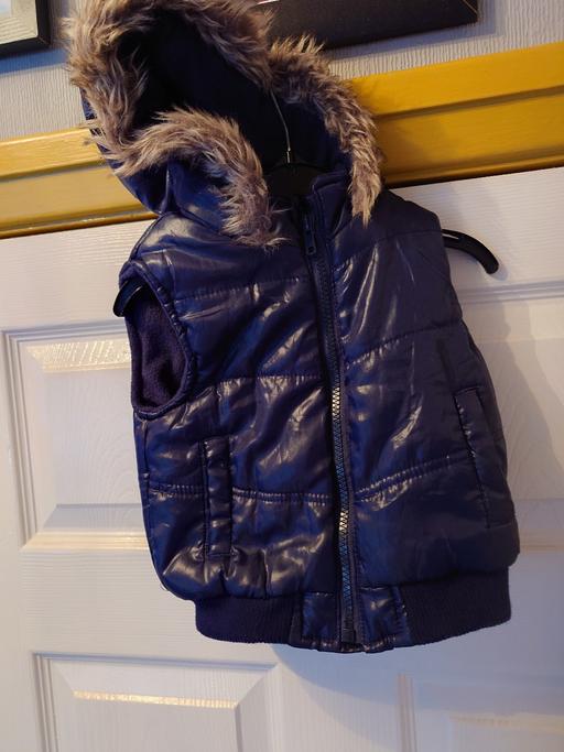Buy & Sell Long Whatton North West Leicestershire - Photos for Boys navy hooded gilet size 12-18 months