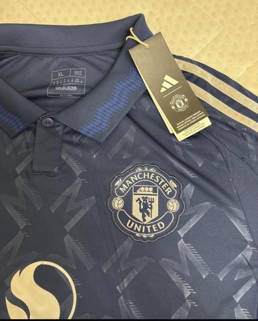 Buy & Sell Watford Three Rivers - Photos for XL Manchester United tshirt (was £90)