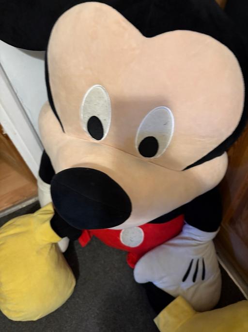 Buy & Sell Chequers Centre Maidstone - Photos for Massive 5 foot Mickey Mouse