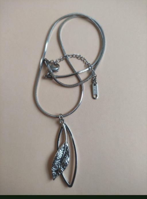 Buy & Sell Grafton Street Industrial Estate West Northamptonshire - Photos for Beautiful necklace chain