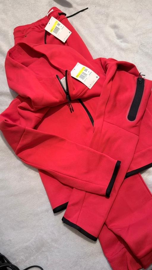 Buy & Sell Queensway Central London - Photos for Nike tech tracksuit