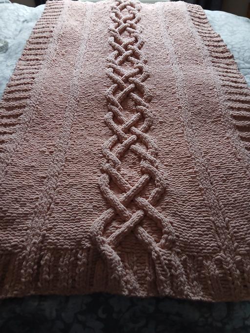 Buy & Sell Haddington East Lothian - Photos for Hand knitted pale pink single bed runner