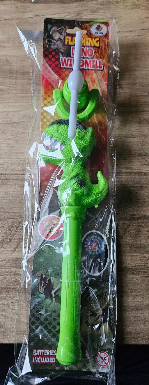 Buy & Sell Birmingham Solihull - Photos for Flashing and spinning Dinosaurs