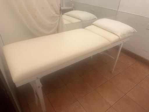 Buy & Sell Hornsey North London - Photos for massage bed