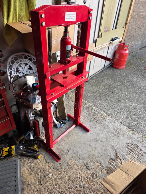 Buy & Sell Bulls Cross North London - Photos for 12 tone press