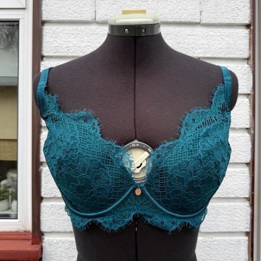 Buy & Sell Streatham South West London - Photos for Dark green bra