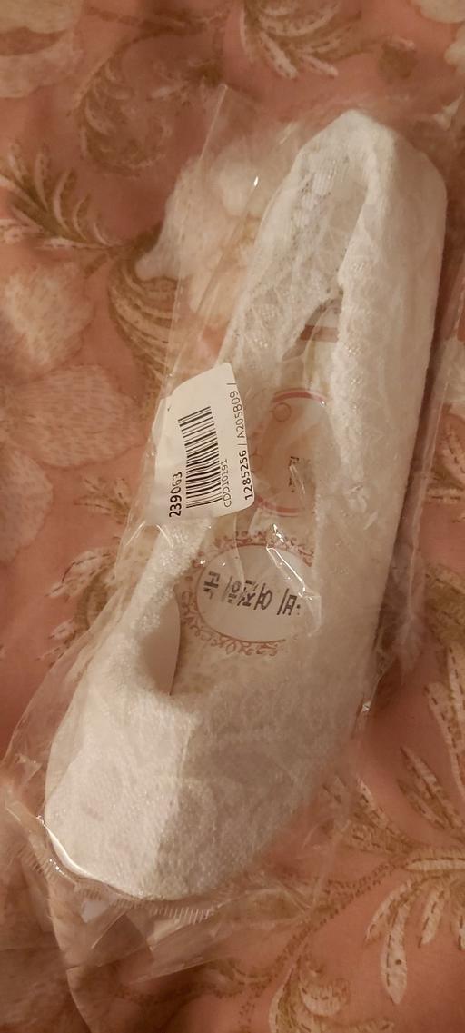 Buy & Sell Asfordby Hill Melton - Photos for lacey Slipper socks size 1-4 33/37