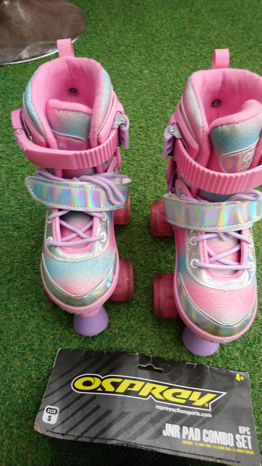 Buy & Sell Dudley Town Centre Dudley - Photos for Childrens Roller Skates (Girls) - Small