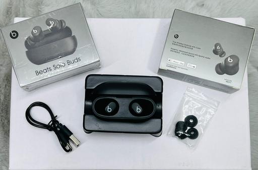 Buy & Sell Barkerend Bradford - Photos for Beats solo buds in ear