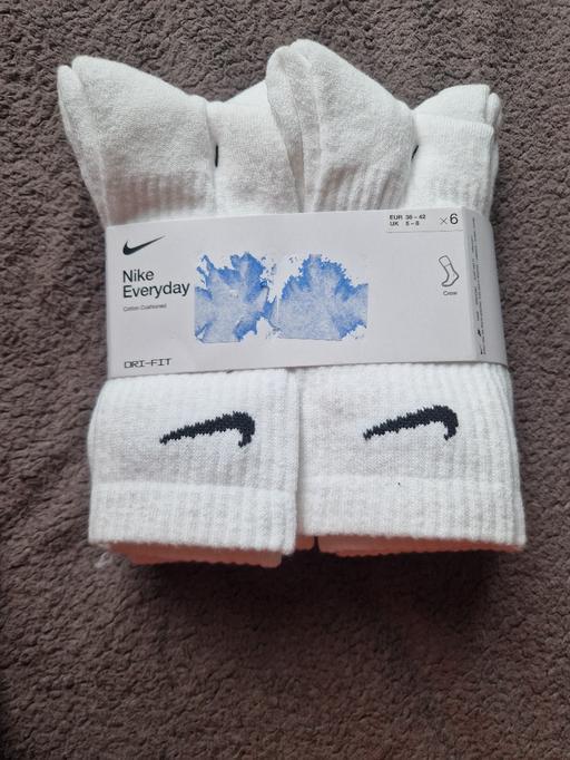 Buy & Sell Walsall Town Centre Walsall - Photos for 6 Pairs of White Nike Socks