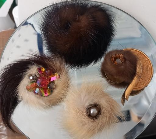 Buy & Sell Thatto Heath Saint Helens - Photos for antique Victorian brooches