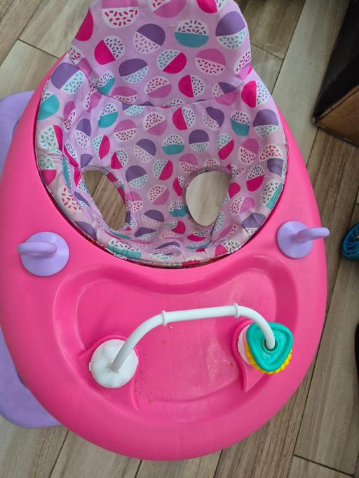 Buy & Sell Goodmayes East London - Photos for baby walker