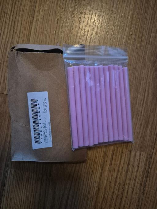 Buy & Sell Crumpsall Manchester - Photos for new 12pk Pink Glue Sticks