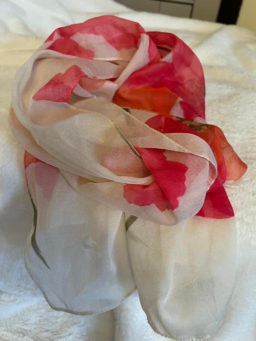 Buy & Sell Easington Lane Sunderland - Photos for Lightweight Poppy Scarf ( New )