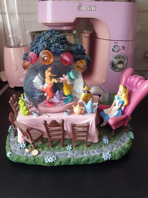 Buy & Sell Upper Gornal Dudley - Photos for large Disney snowglobe Alice in wonderland