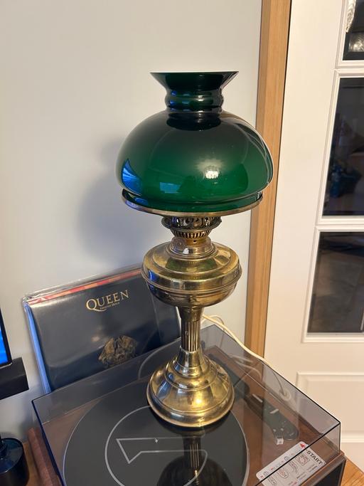 Buy & Sell Whitton Richmond upon Thames - Photos for Lamp. Electric hurrican oil lamp