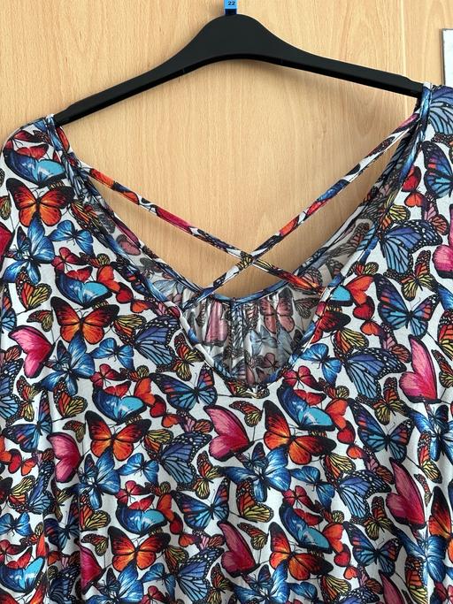 Buy & Sell Rowley Village Sandwell - Photos for Ladies TU size 22 top, multi colour as new