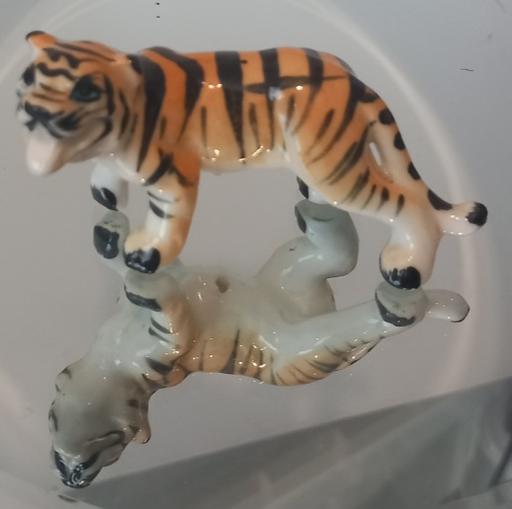 Buy & Sell Thatto Heath Saint Helens - Photos for vintage mini porcelain tiger figure