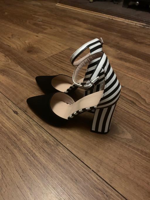 Buy & Sell Wednesbury Sandwell - Photos for Shoes 5 new 🖤