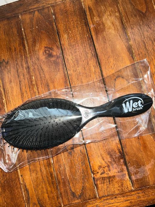 Buy & Sell Barbican Central London - Photos for Wet Brush [Free P&P]