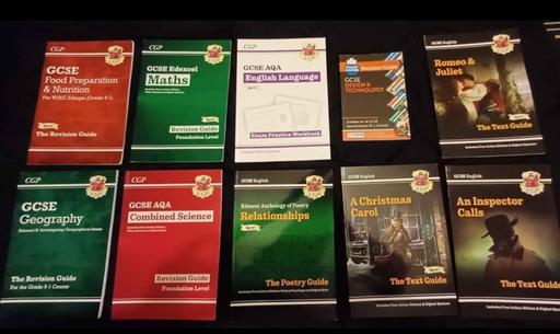Buy & Sell Smethwick Sandwell - Photos for GCSE'S Revision Books