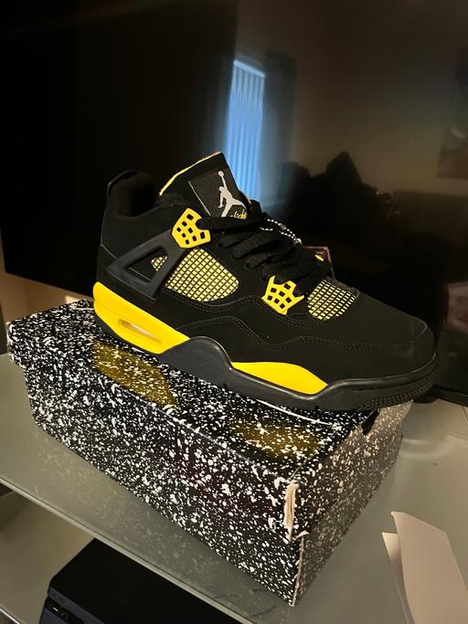 Buy & Sell Cradley Heath Sandwell - Photos for Jordan 4 yellow thunder brand new UK size 11