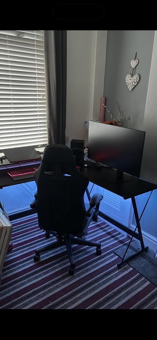 Buy & Sell Birch Coppice Business Park North Warwickshire - Photos for Gaming corner desk