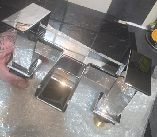 Buy & Sell Oxley Wolverhampton - Photos for Waterfall bath tap NEW