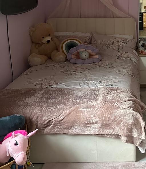 Buy & Sell Beckton East London - Photos for Small double ottoman bed