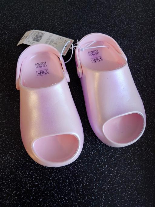 Buy & Sell Woodthorpe Charnwood - Photos for Girls pink sliders size 10-11
