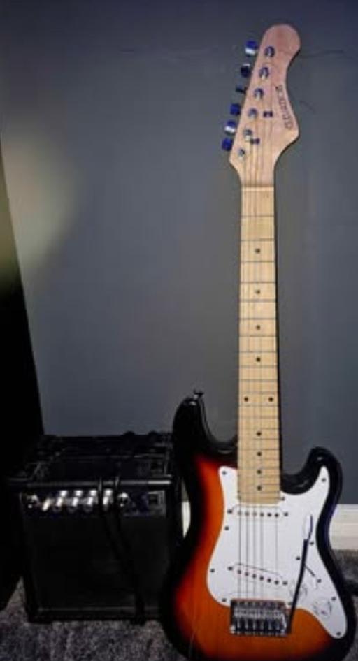 Buy & Sell Anerley South East London - Photos for Kid-Size Electric Guitar + Amp – Must Go ASAP