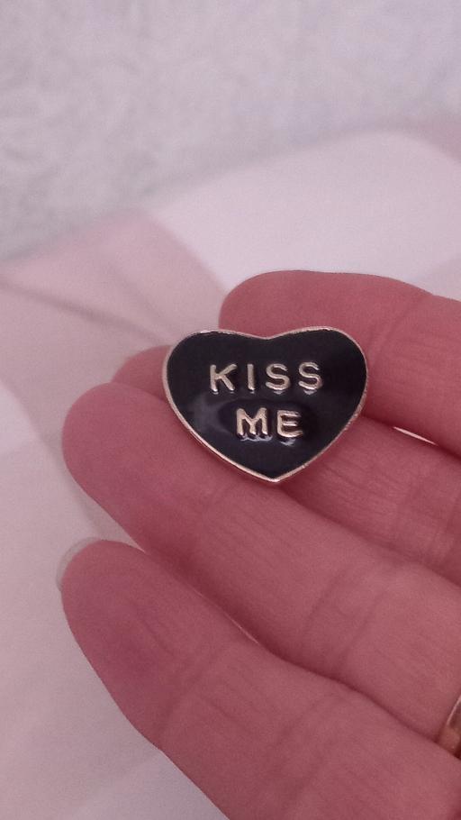 Buy & Sell Lyppard Woodgreen Worcester - Photos for brooch