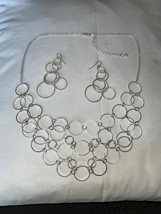 Buy & Sell Horfield Bristol - Photos for Ladies silver-tone bib choker & earrings set.