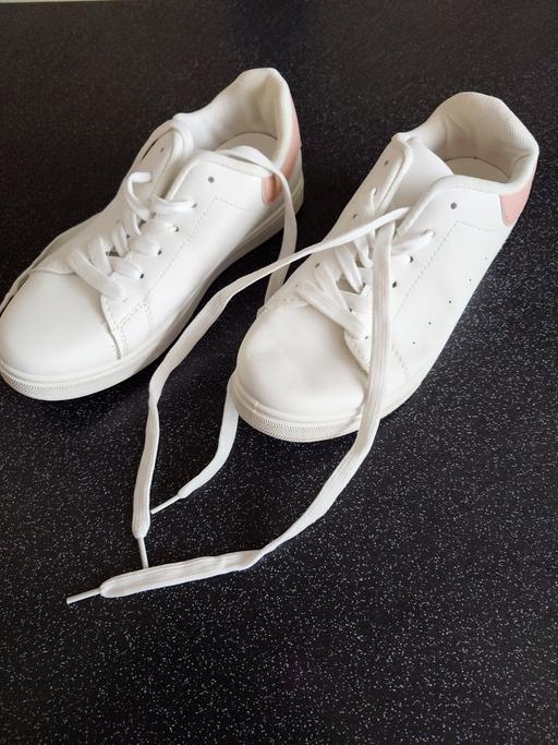 Buy & Sell Woodthorpe Charnwood - Photos for Women's white trainers size 4