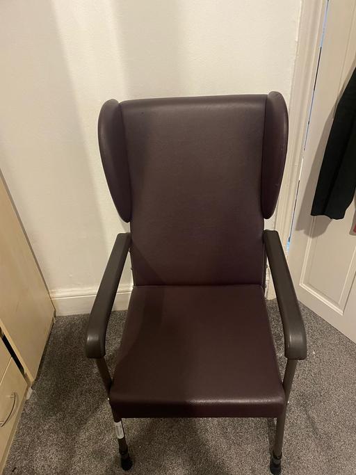 Buy & Sell - Photos for Chair