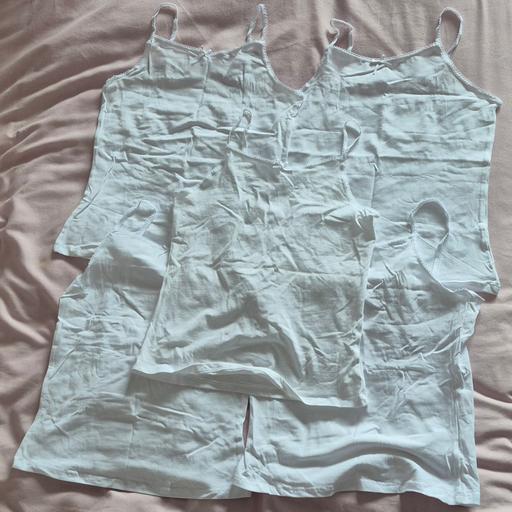Buy & Sell Ocker Hill Sandwell - Photos for Girls vests x5 New