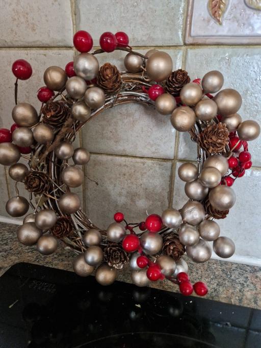 Classes Grassmoor North East Derbyshire - Photos for small berry wreath ring