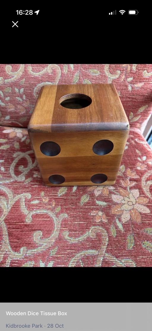 Buy & Sell Kidbrooke South East London - Photos for Wooden dice tissue box 5in square