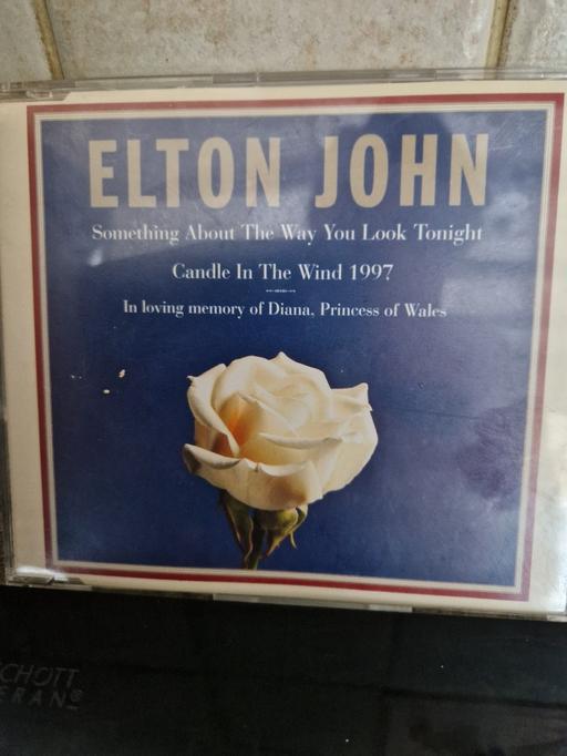 Buy & Sell Grassmoor North East Derbyshire - Photos for candle in the wind