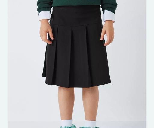 Buy & Sell Chalk Farm North West London - Photos for 2 Girls school skirts for £8