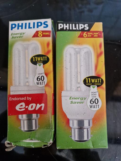 Buy & Sell Grassmoor North East Derbyshire - Photos for 2 x 11watt bulbs.....