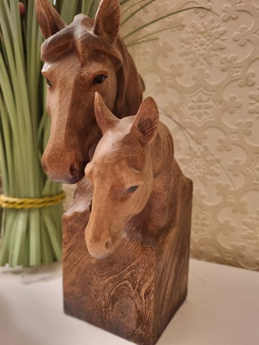 Buy & Sell Addington Village Station South East London - Photos for Leonardo collection mother horse and foal £30