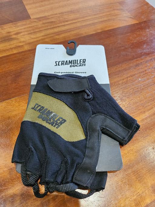 Vehicles Bradmore Wolverhampton - Photos for Ducati Scrambler bike gel gloves