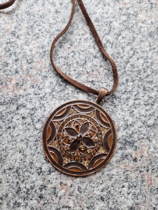 Buy & Sell Grassmoor North East Derbyshire - Photos for ladies necklace on leather