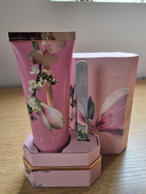 Buy & Sell Kettering North Northamptonshire - Photos for Ted Baker