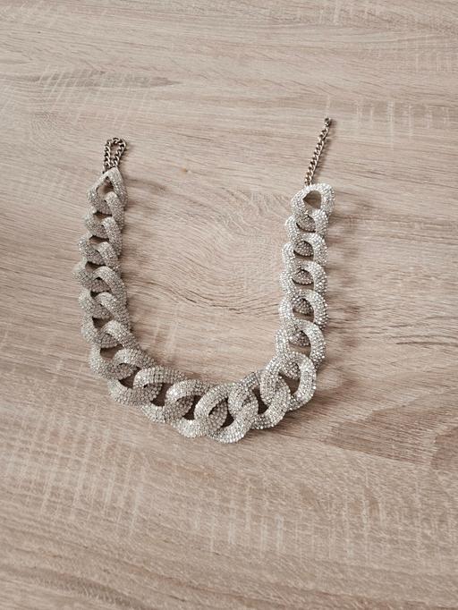 Buy & Sell Newton Doncaster - Photos for Large diamante detail necklace